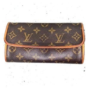 Classic LV Monogram Clutch